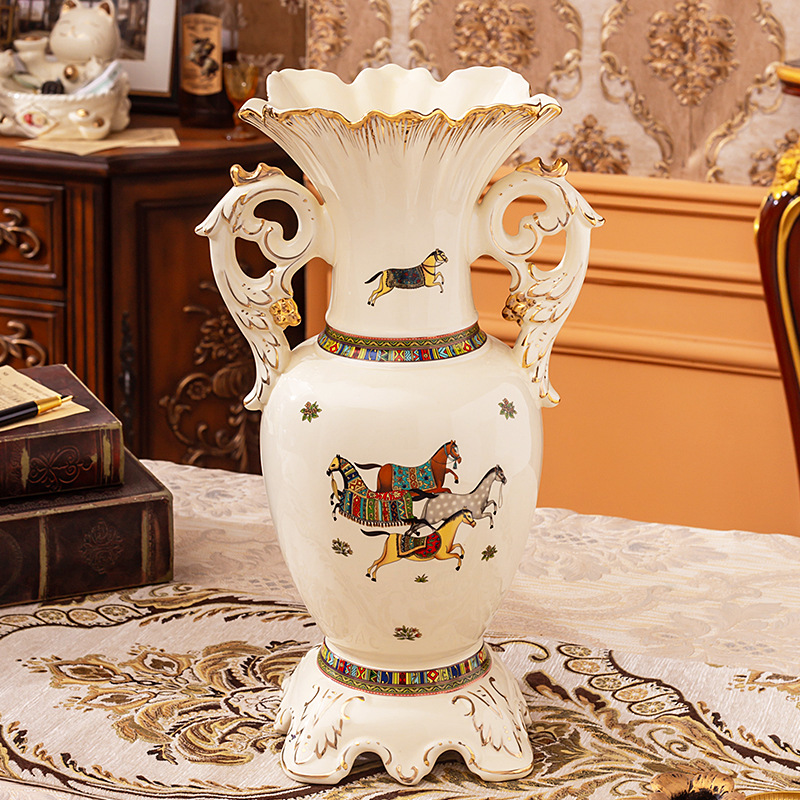 Fortuna Resin Vase (40cm)